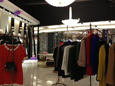 DITIZI�Ͼ���Ů�b���˵�